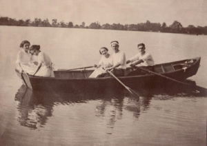 Photo 1: From left: The author's grandmother, Elizabeth "Nana" Granewitsch, sisters Abigail Granewitsch and Henrietta Granewitsch, and rowing companions Frank Felkner and Robert Bruce Crisswell.